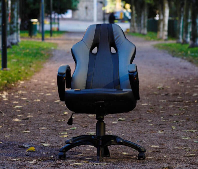 Maximize your gaming comfort with this ergonomic chair