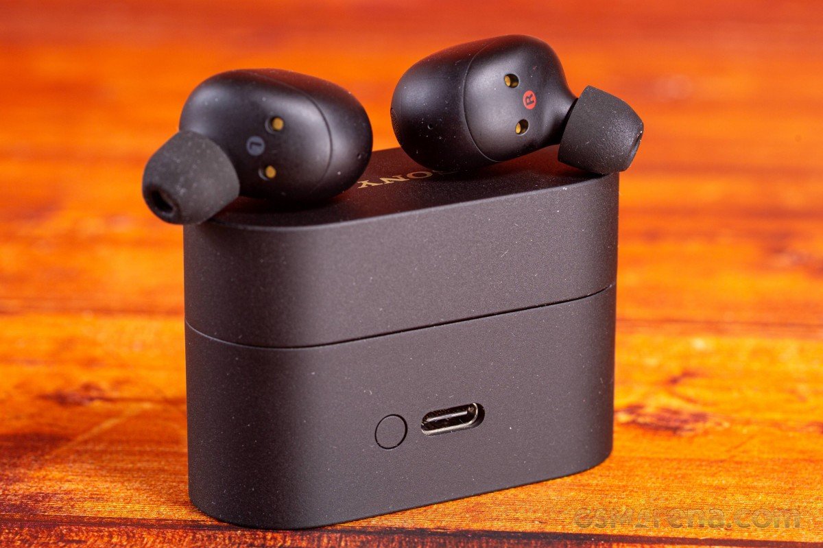 Sony WF-1000XM6 true wireless earbuds and case